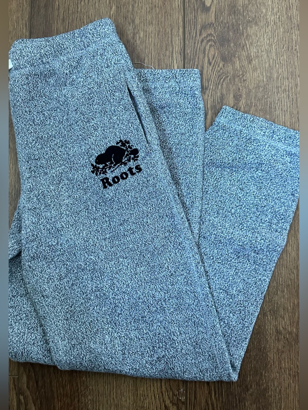 Roots Kids size 12 Light Heather Gray Sweatpants with Black Logo